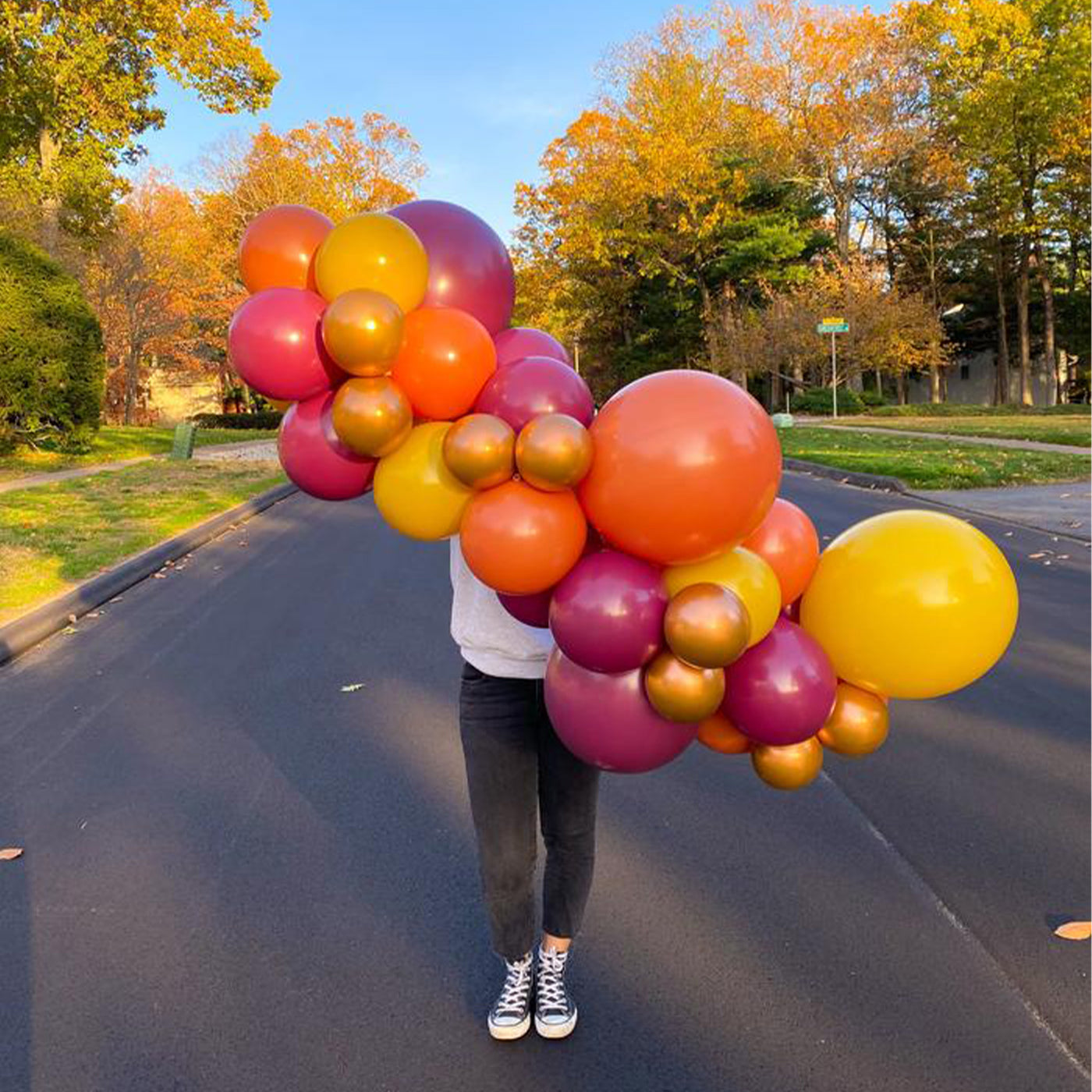 DIY Thanksgiving Balloon Garland