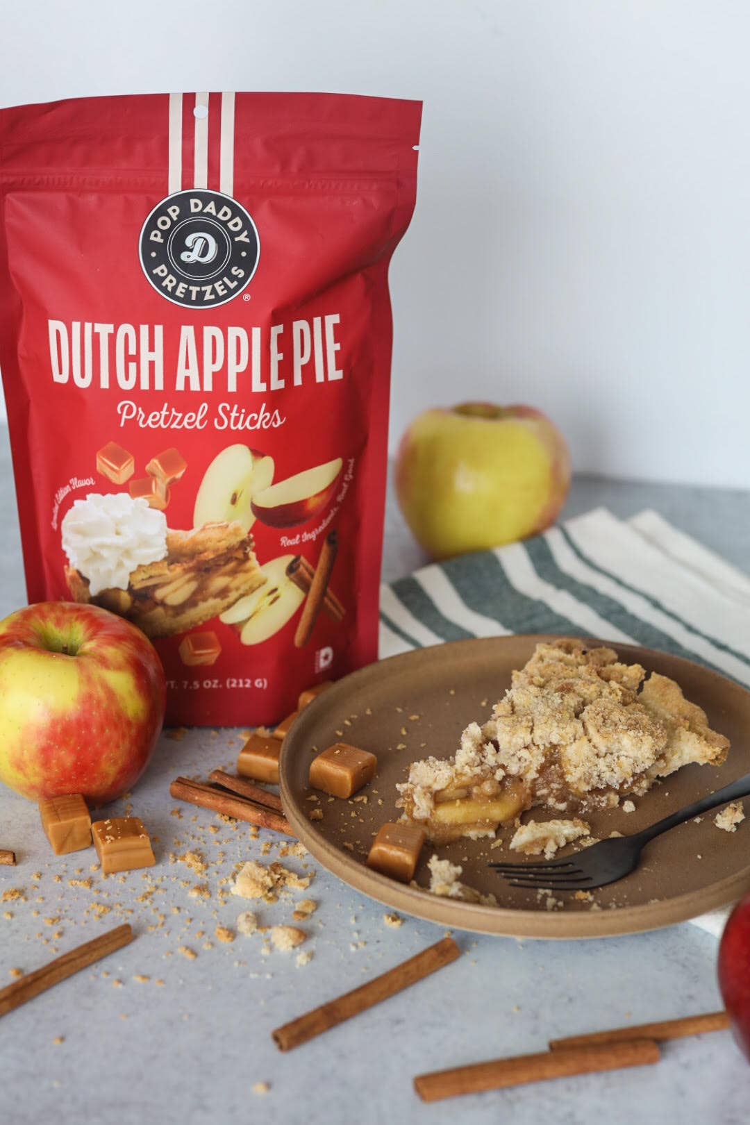 Dutch Apple Pie Seasoned Pretzels