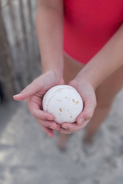 Oatmeal Milk & Honey – Bath Bomb