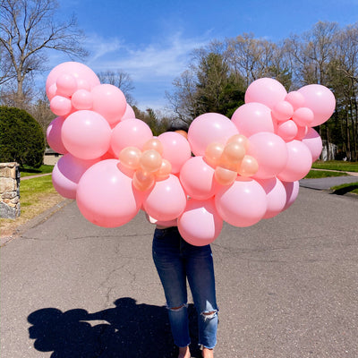 DIY Balloon Garland in strawberry champagne color